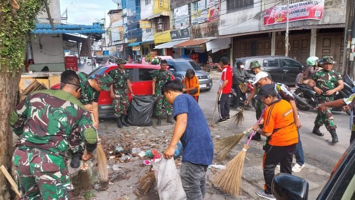 Pemko Medan dan Kodim Kolaborasi Bersihkan Pasar Petisah
