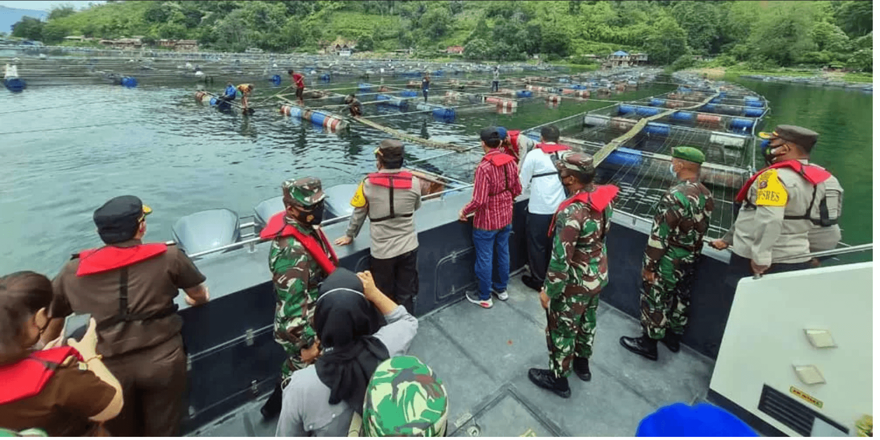 Penertipan KJA (Keramba Jaring Apung) di Danau Toba Sumatera Utara