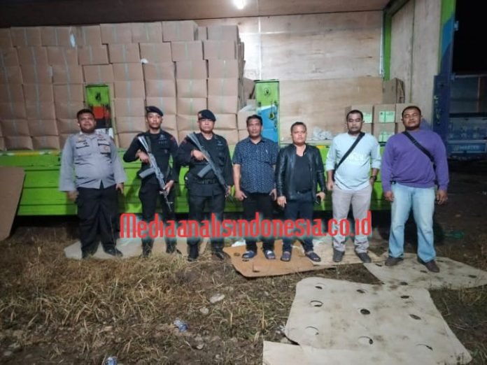 Pengamanan Penerimaan Logistik Surat Suara Pemilu 2024 di Gudang KPU Kabupaten Palas