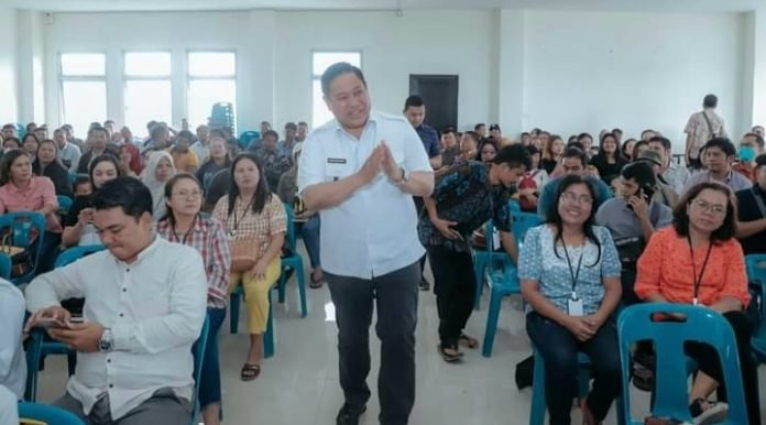 Pengecer dan Distributor se-Dairi Dibekali Pemahaman Hukum dan Aturan Penyaluran Pupuk Bersubsidi Petani