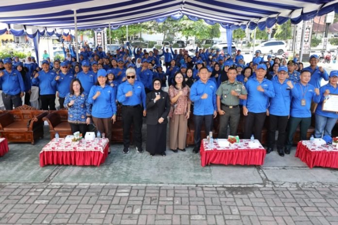 Peringatan Harganas ke-30, Kota Pematang Siantar Terima Penghargaan Kota Terbaik