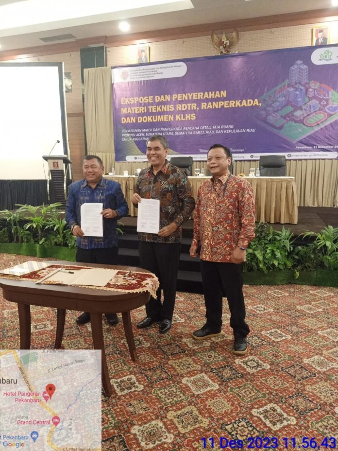 Perwakilan Wali Kota Menghadiri Acara Ekspose dan Penyerahan Materi Teknis Rencana Detail Tata Ruang (RDTR), Rancangan Peraturan Kepala Daerah (Ranperkada)