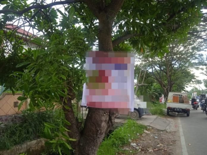 Pohon Ikut Dipaku Demi Poster Caleg