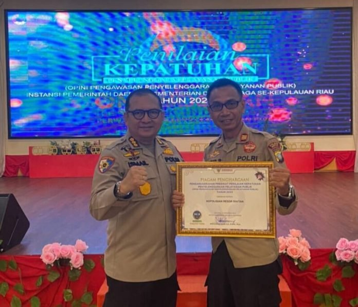 Polres Bintan Terima Penghargaan Kepatuhan Pelayanan Publik Tahun 2023 Dari Ombusdman RI.