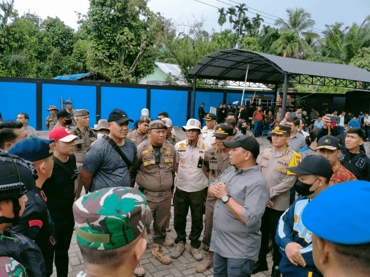 Polrestabes Medan dan Pemkab Deliserdang Robohkan Diskotik Sky Garden