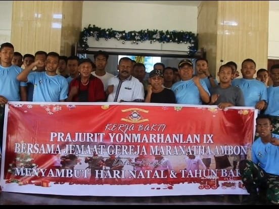 Prajurit Yonmarhanlan IX Ambon Laksanakan Bakti Sosial Menyambut Hari Natal 25 Desember 2023 Dan Tahun Baru 01 Januari 2024
