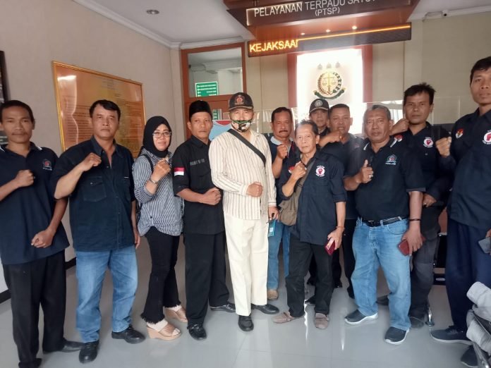 Puluhan Personil Forjab Geruduk Kejari dan Polres Tegal