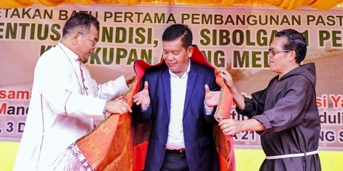 RHS Hadiri Peletakkan Batu Pertama Pembangunan Pastoran St Laurentius Brindisi