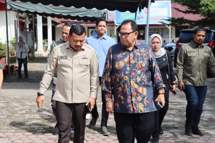 Sambangi Samsat Siantar, Baskami Minta Optimalisasi PAD dari Pajak Kendaraan Bermotor
