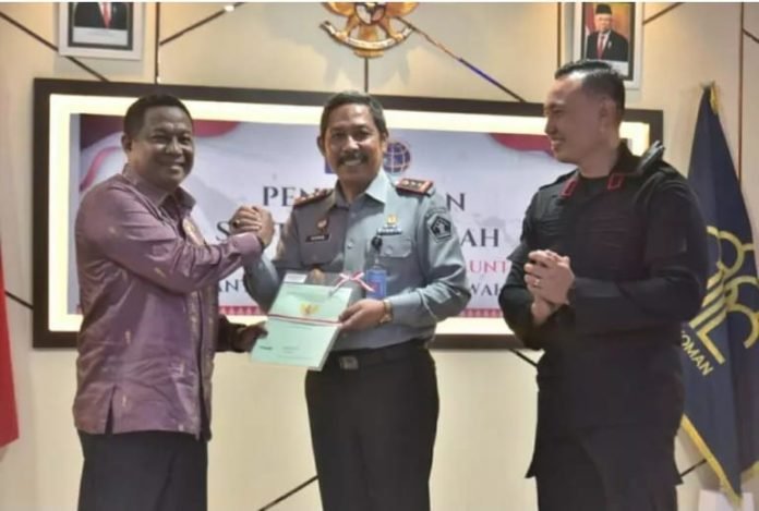 Setelah hampir 20 Tahun Menunggu, Lapas Narkotika Sawahlunto Terima Sertipikat Tanah