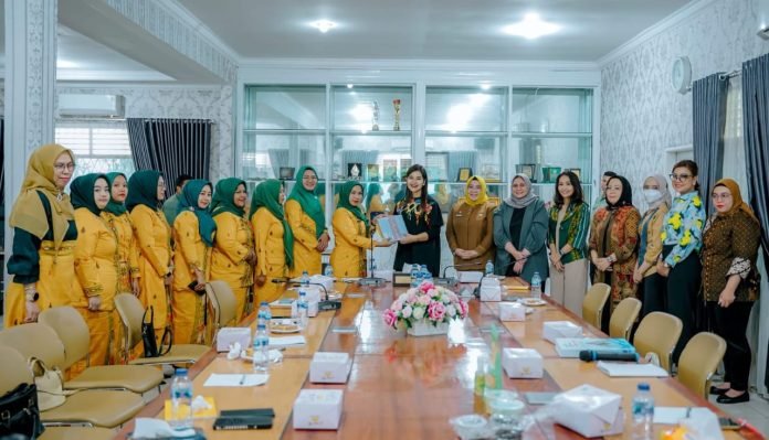 TP PKK Kota Padangsidimpuan Minta Masukan Kahiyang Ayu Soal Program UP2K