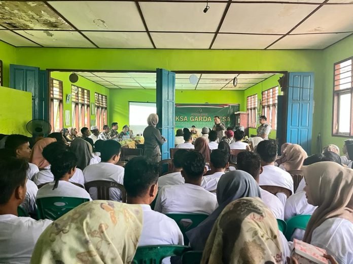 Tarian Daerah Sambut Kacabjari Madina di Natal Pada Sosialisasi Sadar Hukum