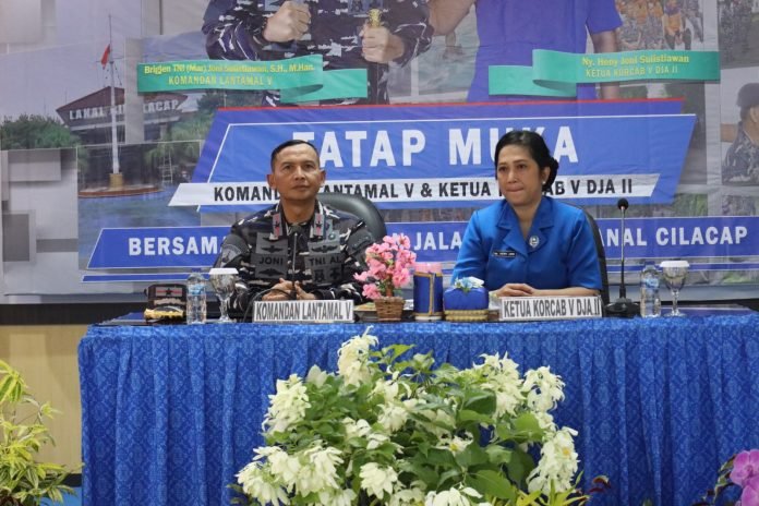 Tatap Muka Danlantamal V Bersama Prajurit Lanal Cilacap