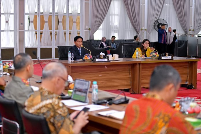 Terima Kunjungan Komisi I DPR RI, Pj Gubernur Sumut Sampaikan Komitmen Kawal Pemilu Kondusif dan Aman