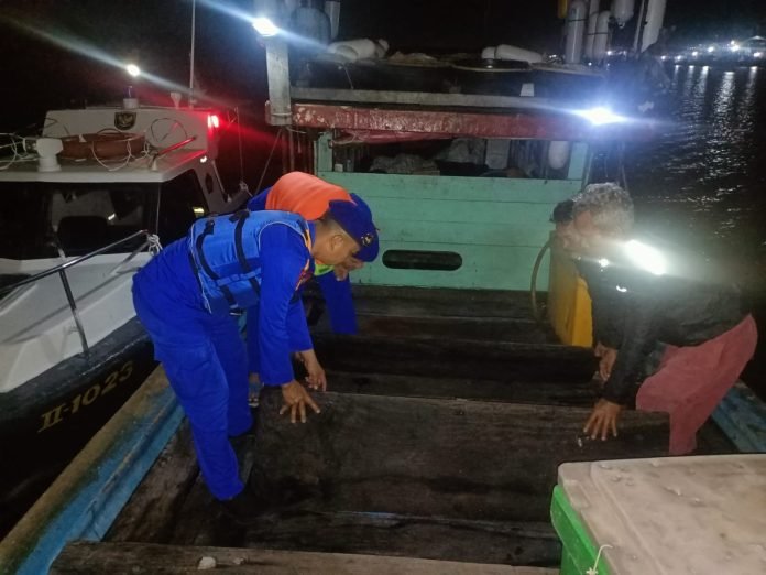 Tim Regu II Sat Pol Airud Polres Tanjung Balai, Dini Hari Kejar Kapal Memasuki Perairan Tanjung Balai