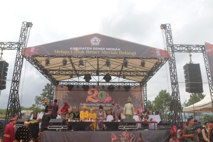 Upacara HUT Ke-20 Bener Meriah, Haili Yoga Sampaikan Program Unggulan