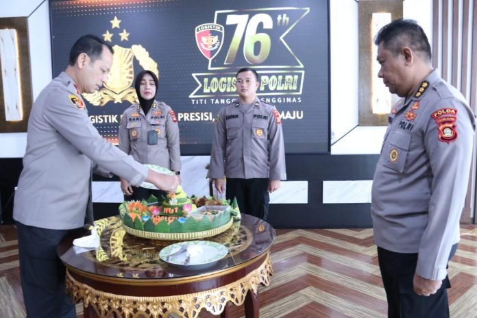 Wakapolda Bersama Karo Logistik Polda Sumsel Sambut HUT ke 76 Logistik Polri