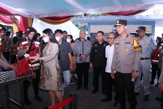 Wakapolda Sumsel Tinjau Lokasi Pos Pengamanan dan Pos Pelayanan Operasi Lilin Musi di Kota Palembang