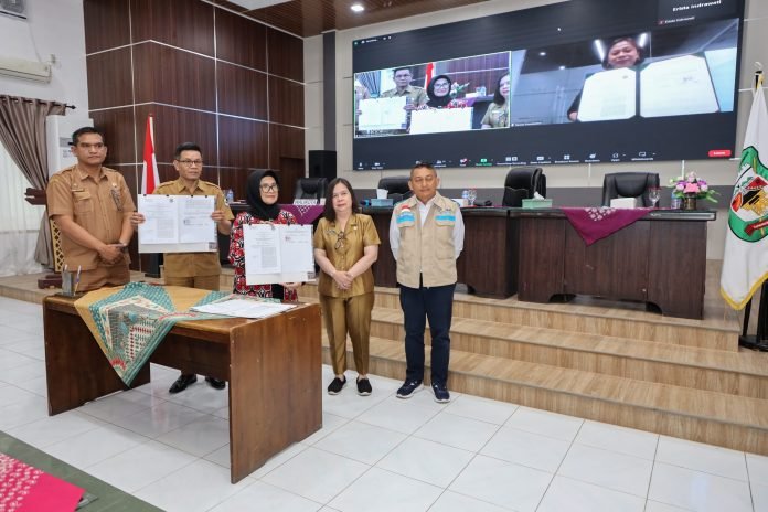 Wali Kota Melaksanakan Penandatanganan Kesepakatan Bersama Atau Memorandum Of Understanding (Mou) Dengan Director Of Basic Education Yayasan Bhakti Tanoto Margaretha Ari Widowati Secara Daring