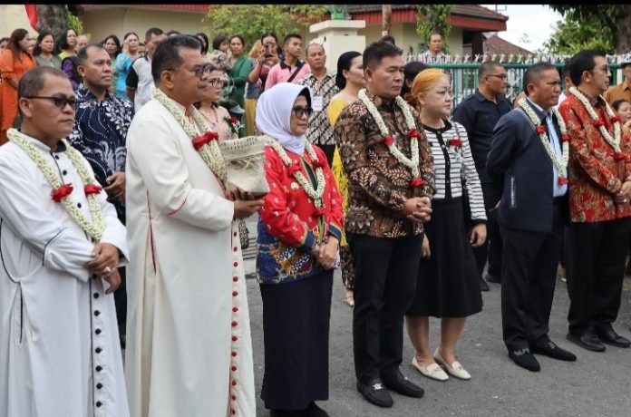 Wali Kota Pematang Siantar dr. Susanti Dewayani SpA Hadiri Perayaan Peletakan Batu Pertama Pembangunan Pastoran & Aula Paroki Santo Laurentius Brindisi