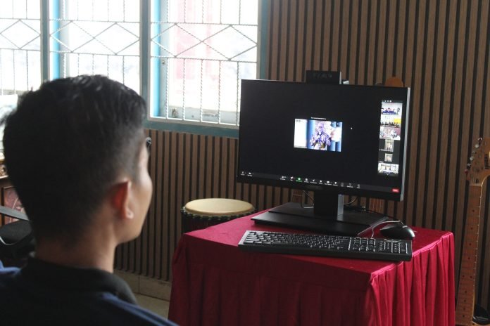 Warga Binaan Lapas Muara Enim Merayakan Ibadah Natal Secara Daring
