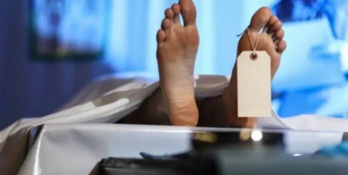 Warga Desa Muara Botung Kec.Kotanopan Akhiri Hidupnya Dipohon Karet