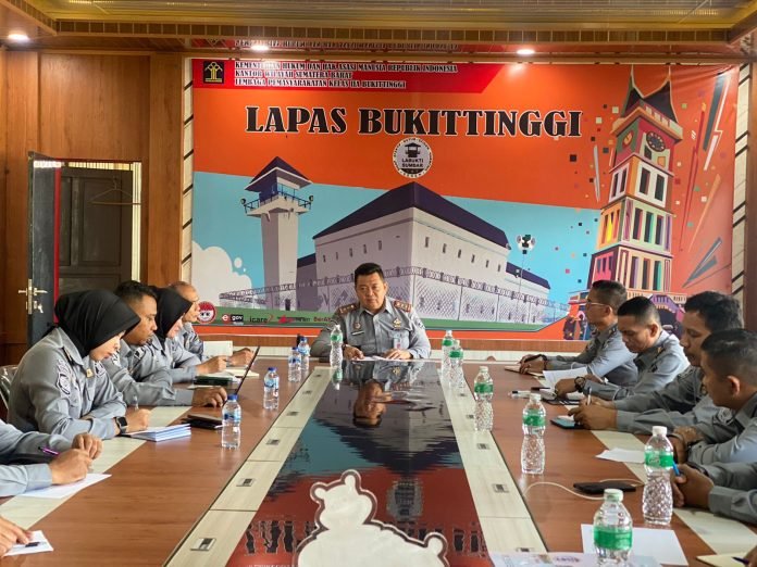 Kalapas Bukittinggi pimpin rapat awal tahun 2024 