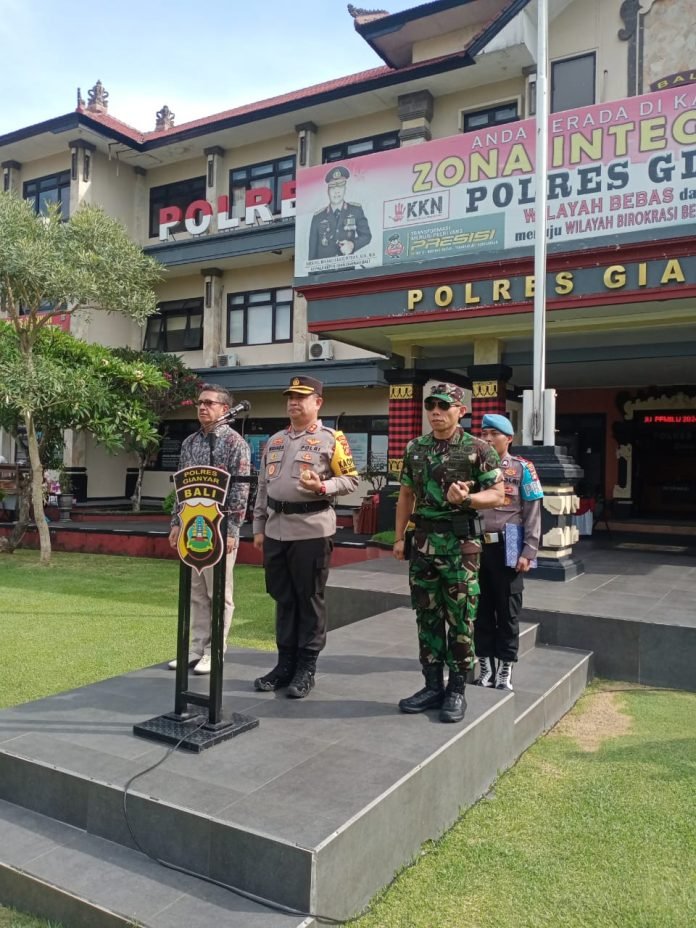 Kodim 1616/Gianyar Kerahkan 1 SST Apel Gelar Kesiapan Pasukan Dalam Rangka Pengamanan Malam Tahun Baru 2024