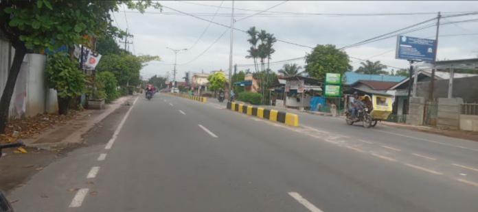 Median Jalan di Kawasan Imam Bonjol Kota Tebingtinggi Diperbaiki dan Dicat Kembali