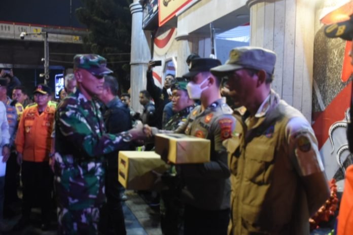 Pangdam III/Siliwangi Bersama Forkopimda Jabar Monitoring Malam Tahun Baru 2024