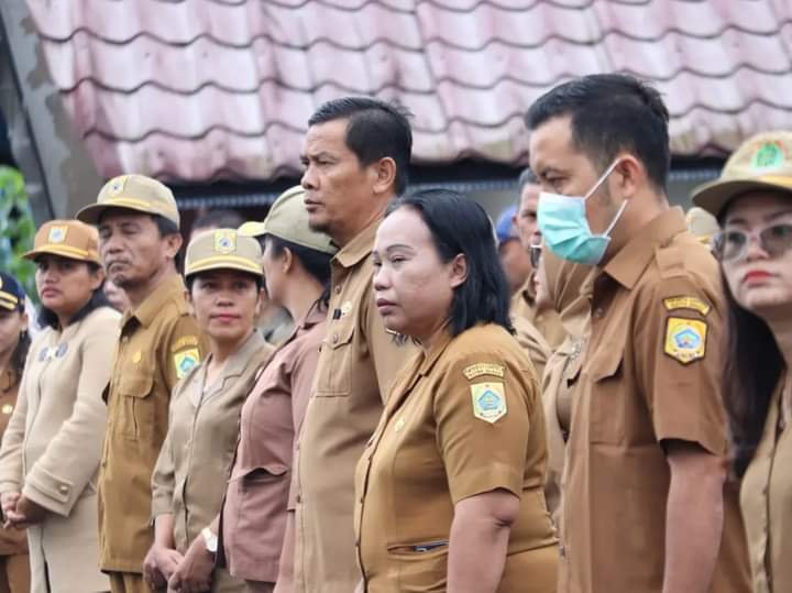 Sekda pakpak bharat pimpin apel gabungan awal tahun 2024