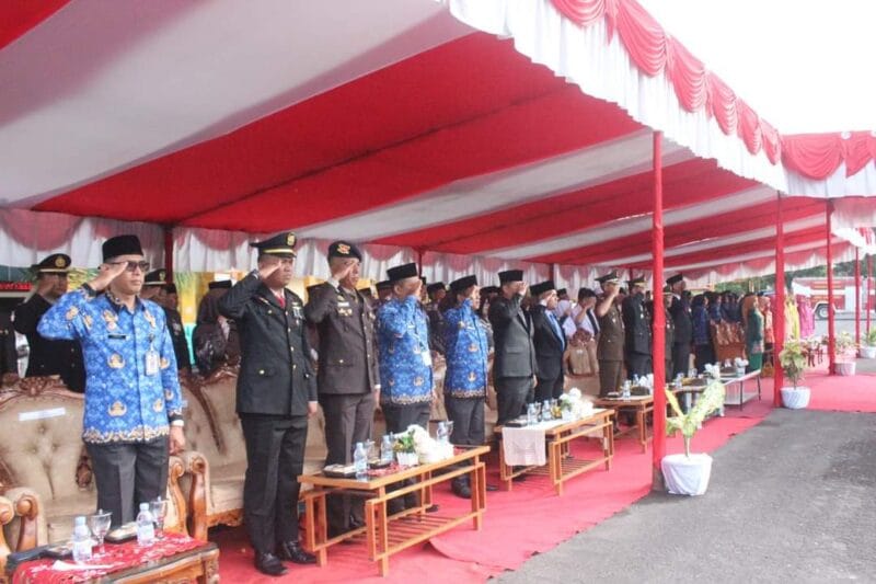 Pemkab Pasbar Gelar Upacara Peringatan Hari Pahlawan ke-79 dan Hari Kesehatan Nasional ke-60 Tahun 2024