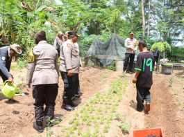 Kapolres Kepulauan Seribu Kunjungi Pulau Karya, Dukung Program Ketahanan Pangan Presiden