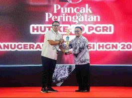 Puncak Peringatan HUT Ke-79 PGRI dan Hari Guru Nasional, Kota Mojokerto Beri Penghargaan Bagi Pahlawan Pendidikan