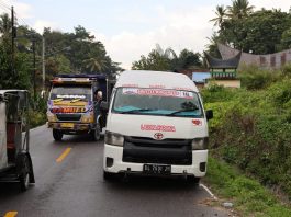 Nonton Aquabike Jetski 2024 di Samosir, Pengunjung Antusias Gunakan Shuttle Bus Dishub Sumut