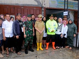 Pj Gubernur Sumut Agus Fatoni dan Forkopimda Tinjau TPS dan Banjir