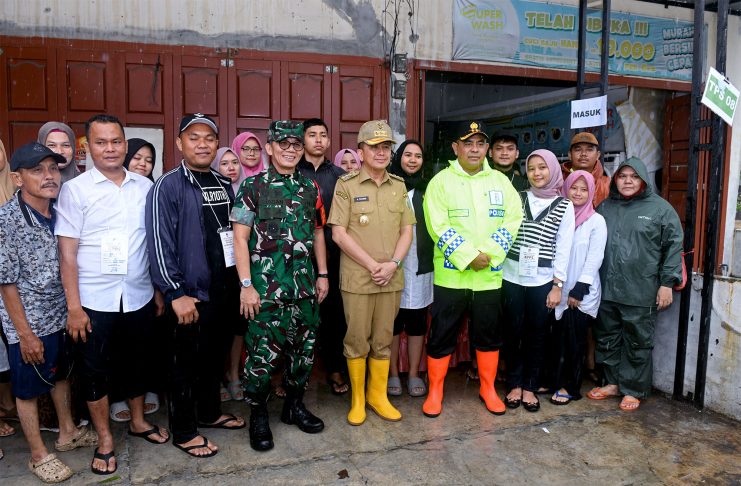 Pj Gubernur Sumut Agus Fatoni dan Forkopimda Tinjau TPS dan Banjir