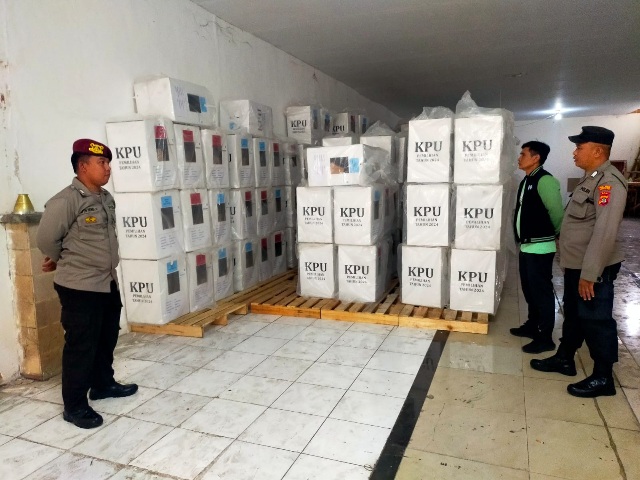 Polres Karangasem, Amankan Gudang Logistik Pilkada 2024 di Pertokoan Artasedana