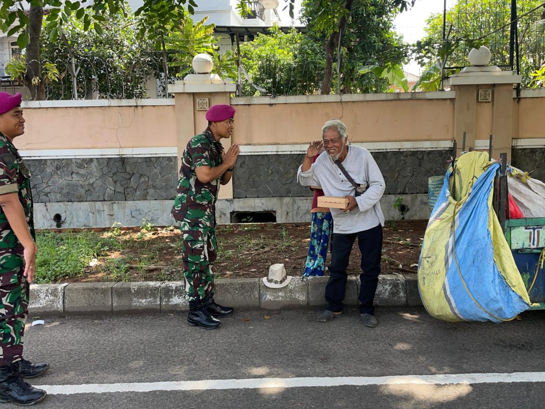 Yonmarhanlan III Berbagi Kebahagiaan Dengan Masyarakat Kelapa Gading