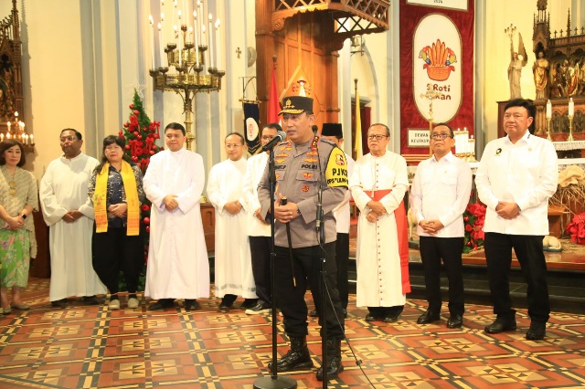 Misa Malam Natal Menkopolkam-Kapolri, Sambangi Gereja Katedral Jakarta