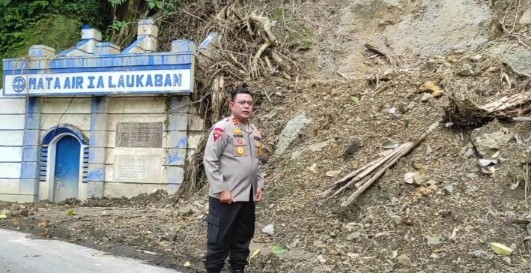 Kapoldasu Tinjau Lokasi Bekas Longsor Medan-Berastagi, Pastikan Situasi Lalu Lintas Lancar, Masyarakat Diimbau Hati-hati