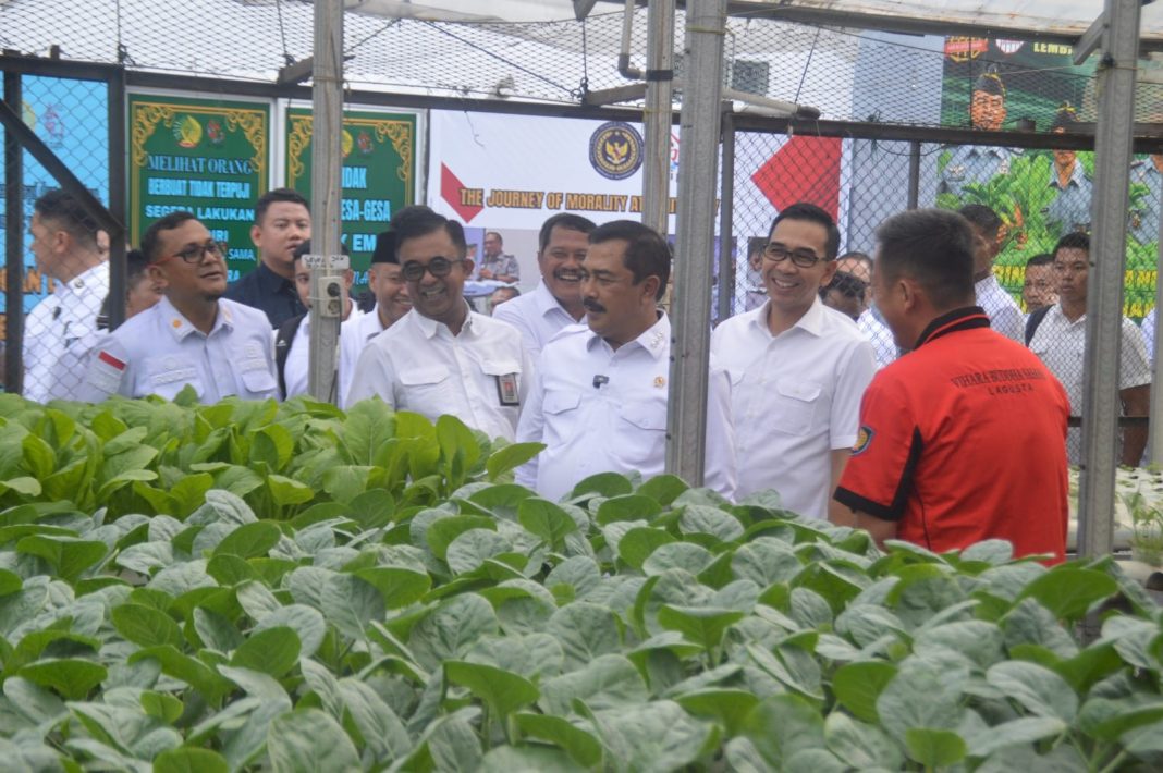 Menteri Imigrasi dan Pemasyarakatan, Agus Andrianto Kunjungi Lapas Medan, Sampaikan Komitmen Tingkatkan Pembinaan