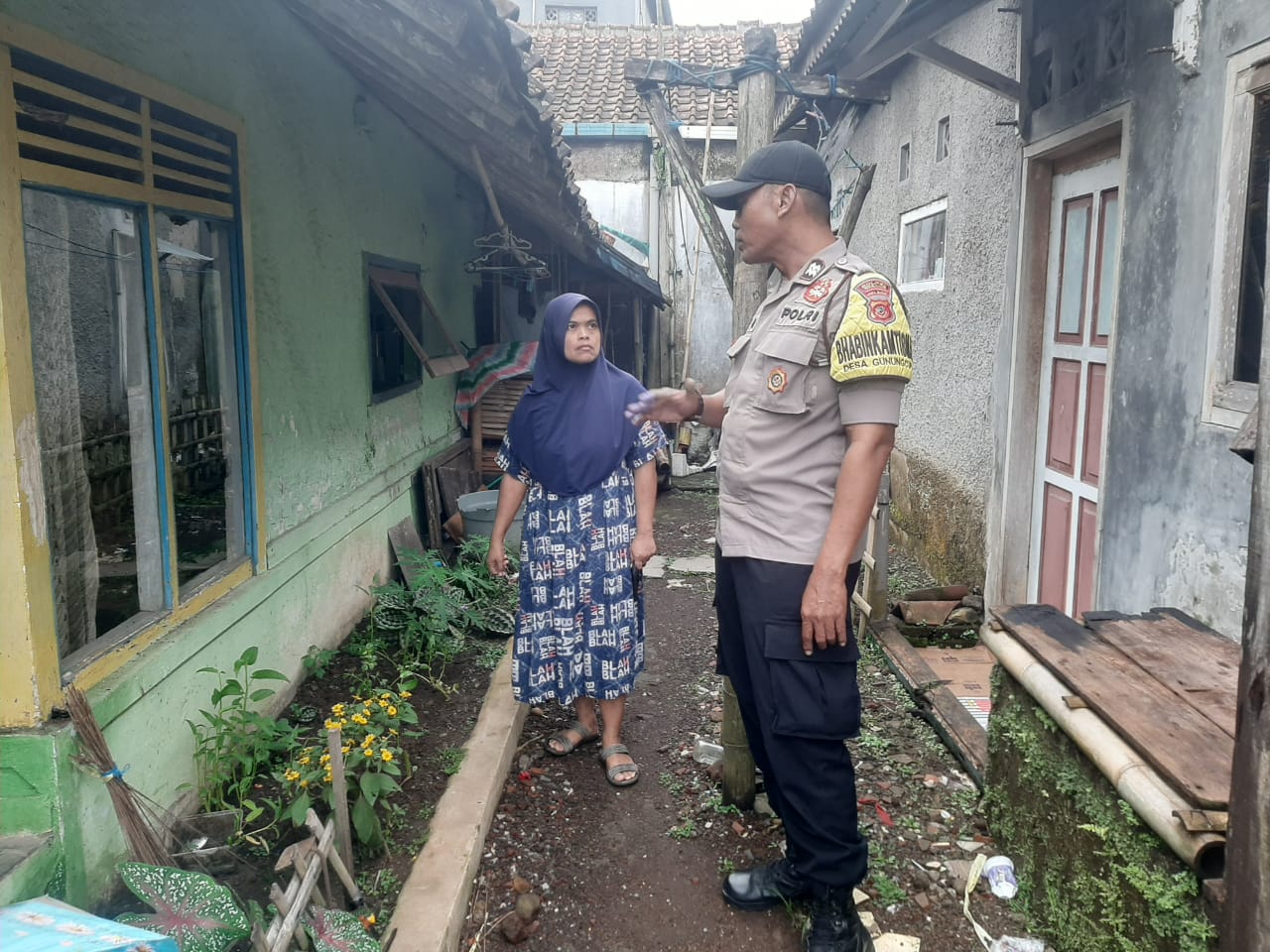 Dukung Asta Cita Presiden RI, Polsek Cikoneng Ajak Warga Buat Pekarangan Rumah Jadi Produktif