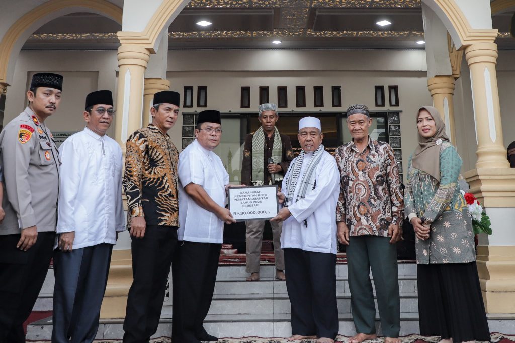 Safari Ramadhan di Masjid Istiqomah, Wali Kota Wesly Silalahi Serahkan Bantuan dan Pesan Toleransi