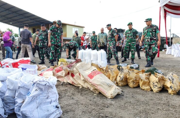 Pangdam I/BB Tinjau Proses Pemindahan 8 Unit Jembatan Modular Type 3-1 di Titi Papan Medan
