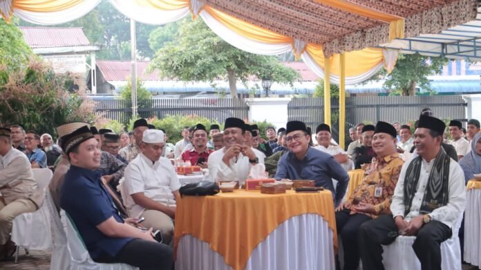 Pemkab Dairi Buka Puasa Bersama Masyarakat Kecamatan Sidikalang